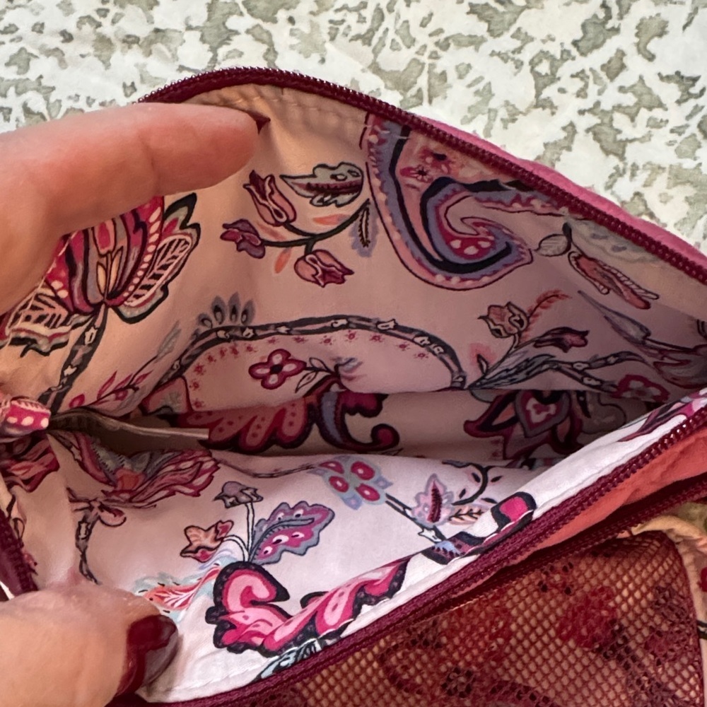Vera Bradley Quilted Magenta Cosmetic Bag NWT - Picture 4 of 4